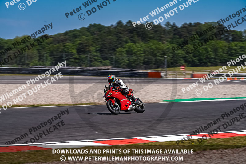 donington no limits trackday;donington park photographs;donington trackday photographs;no limits trackdays;peter wileman photography;trackday digital images;trackday photos